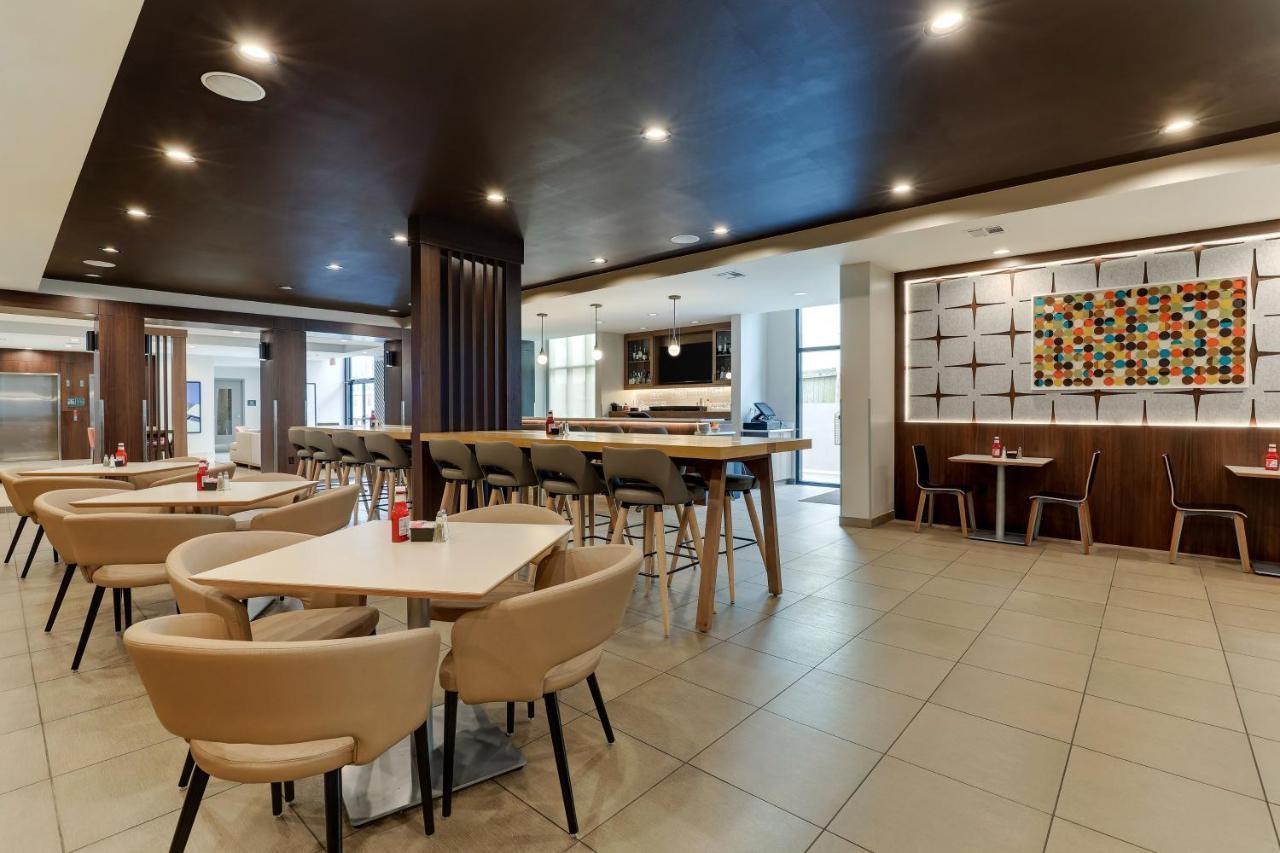 Holiday Inn Mobile Airport By Ihg Exterior photo